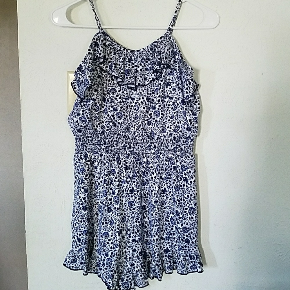 Romper - Picture 2 of 4